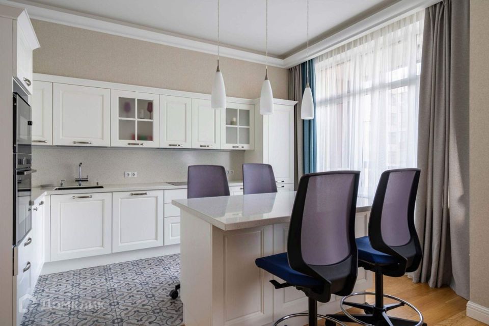 Сдаётся 3-комнатная квартира, 104 м²