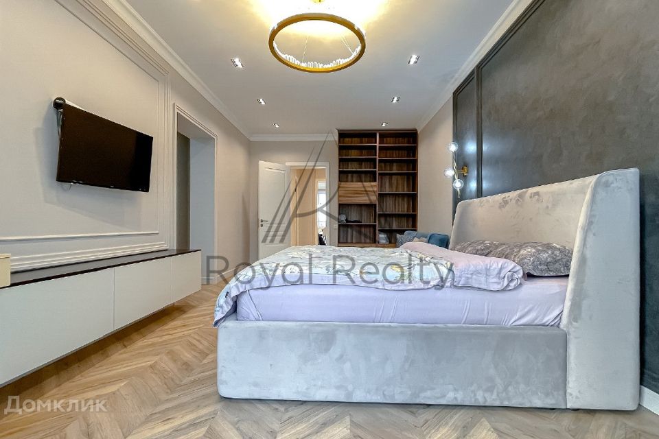 Сдаётся 3-комнатная квартира, 140 м²