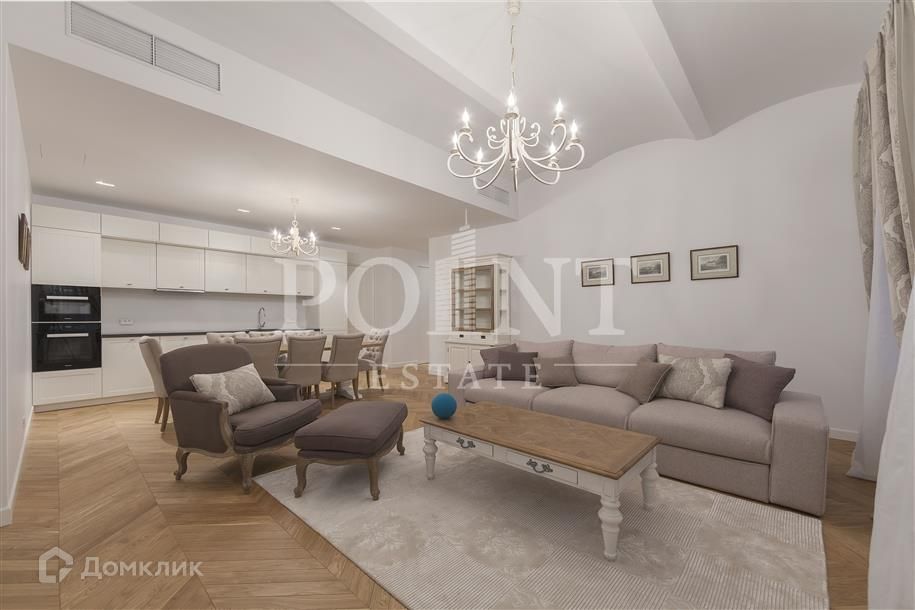 Продаётся 3-комнатная квартира, 130 м²