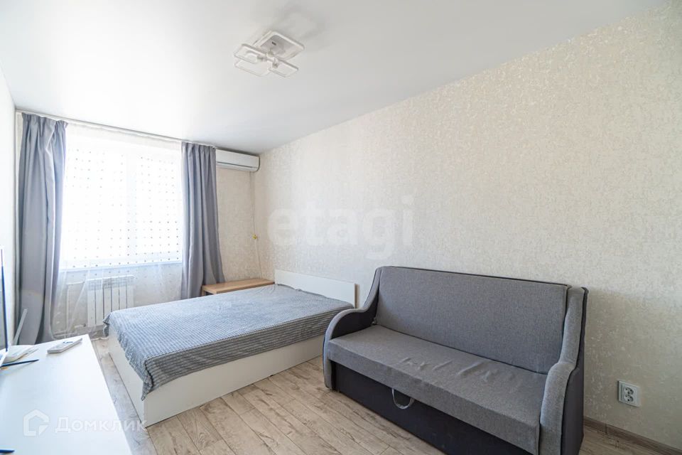 Продаётся 1-комнатная квартира, 63.4 м²