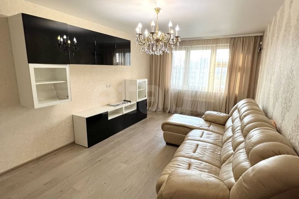 Продаётся 2-комнатная квартира, 63.7 м²