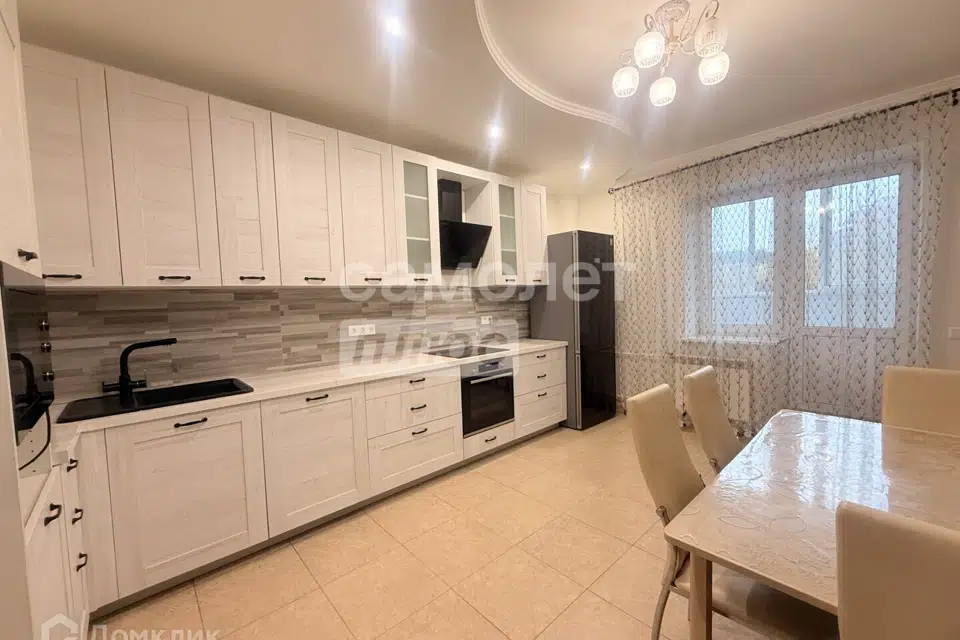 Продаётся 3-комнатная квартира, 116 м²
