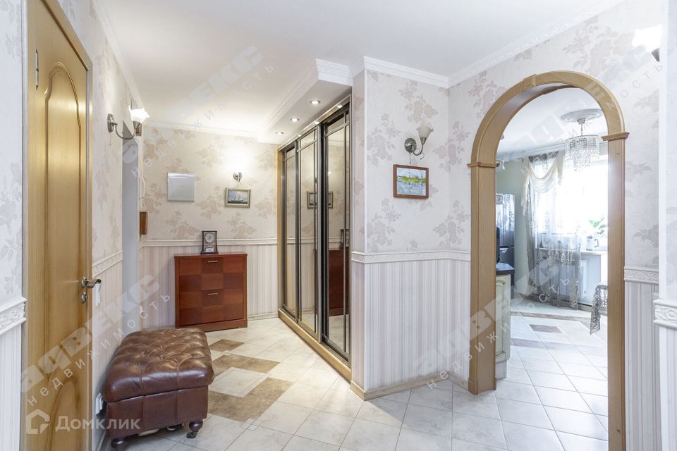 Продаётся 2-комнатная квартира, 70.9 м²