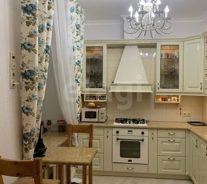 Продаётся 3-комнатная квартира, 77 м²