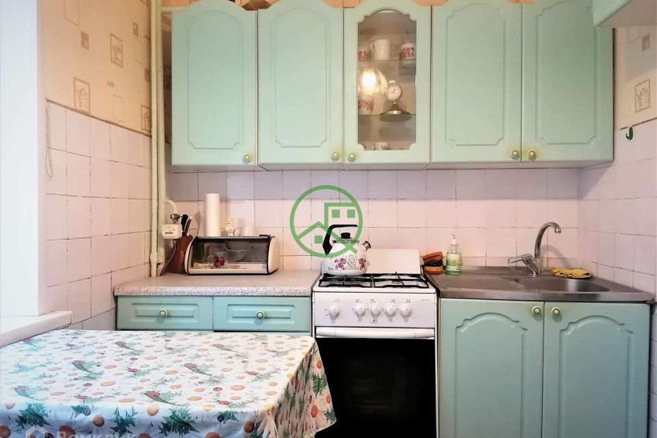 Продаётся 3-комнатная квартира, 53.3 м²