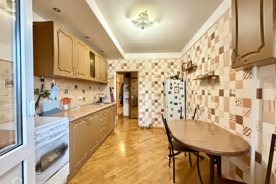Продаётся 1-комнатная квартира, 42.6 м²