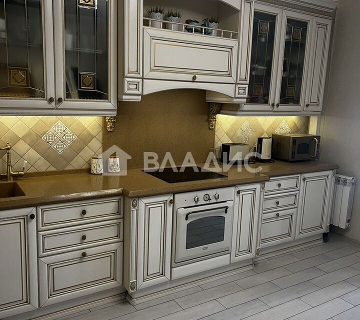 Продаётся 1-комнатная квартира, 56.2 м²