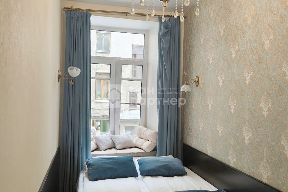 Продаётся комната в 10-комн. квартире, 14 м²