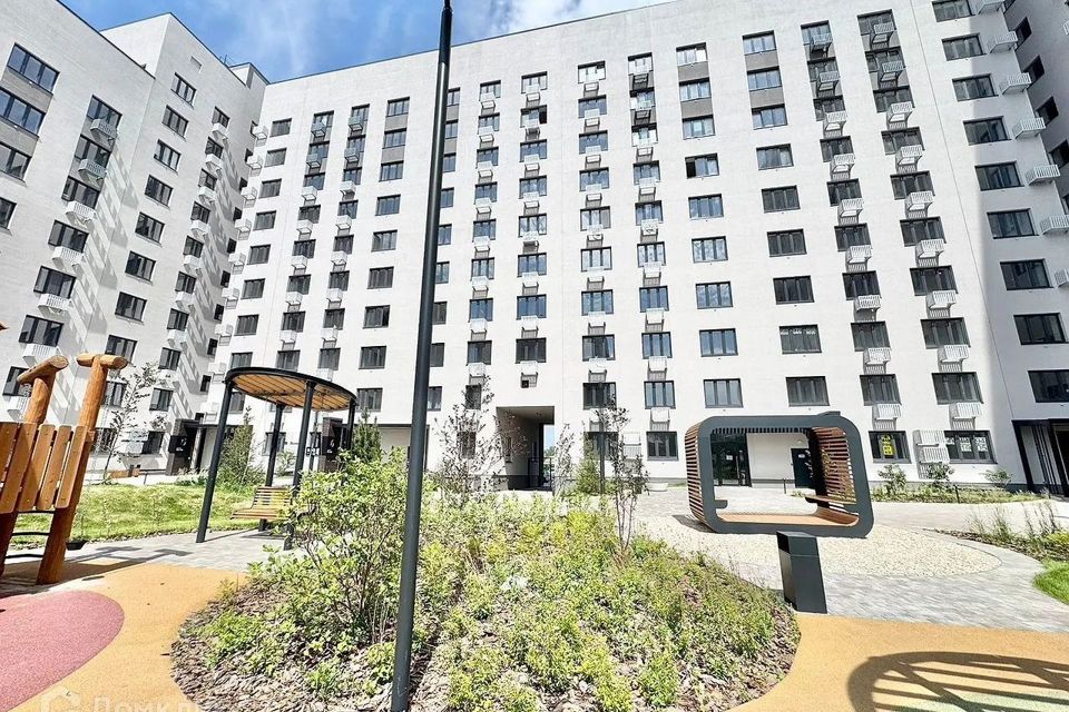Продаётся 2-комнатная квартира, 69.7 м²