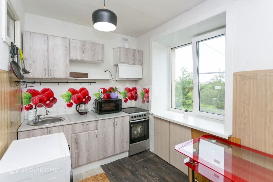 Продаётся 3-комнатная квартира, 57.2 м²