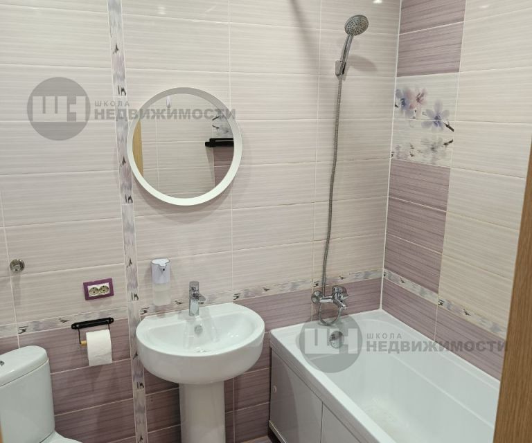 Продаётся 1-комнатная квартира, 40.2 м²