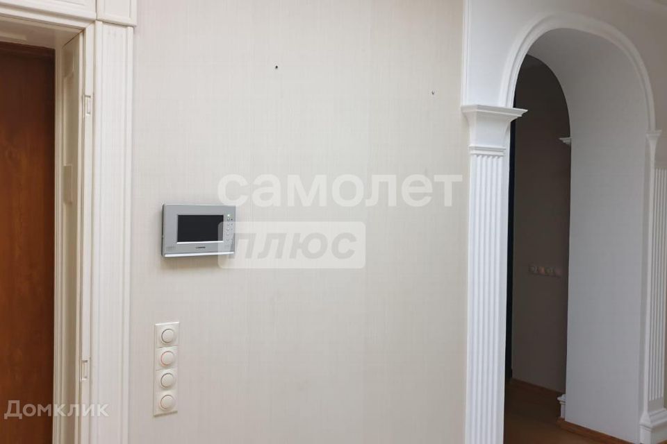 Продаётся 6-комнатная квартира, 307.4 м²