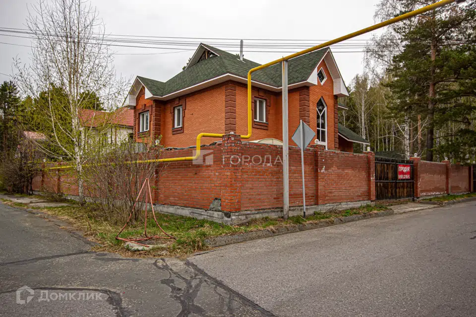 Продаётся 3-этажный дом, 451 м²