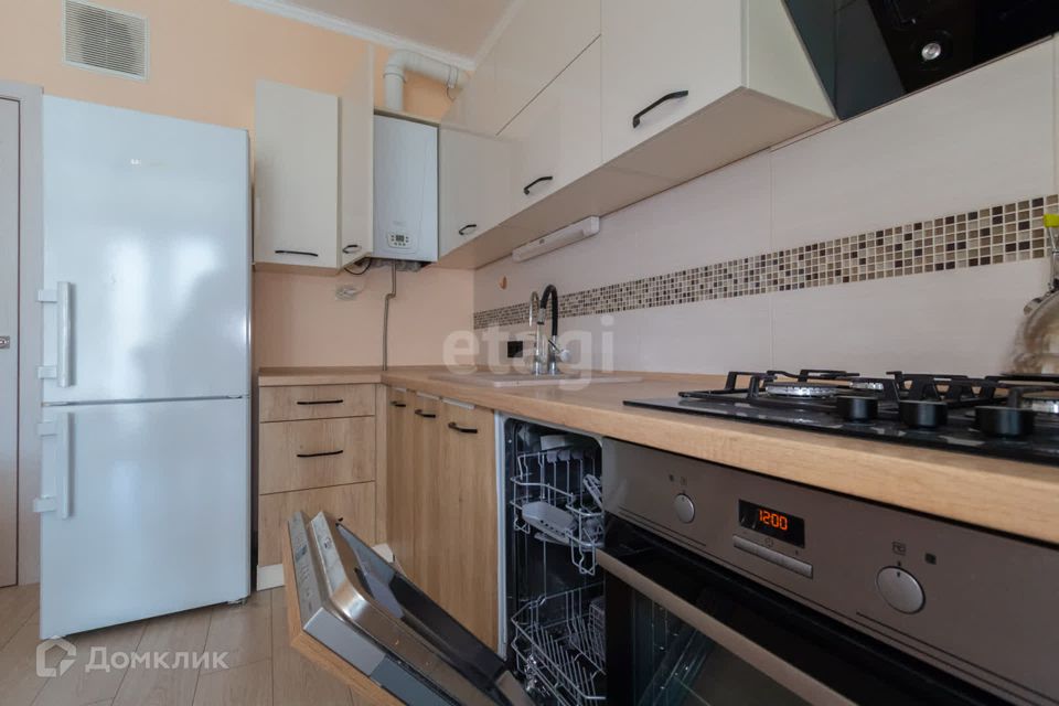 Продаётся 1-комнатная квартира, 51.2 м²