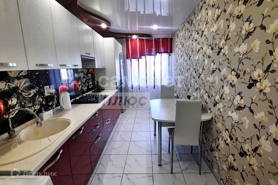 Продаётся 4-комнатная квартира, 76.3 м²