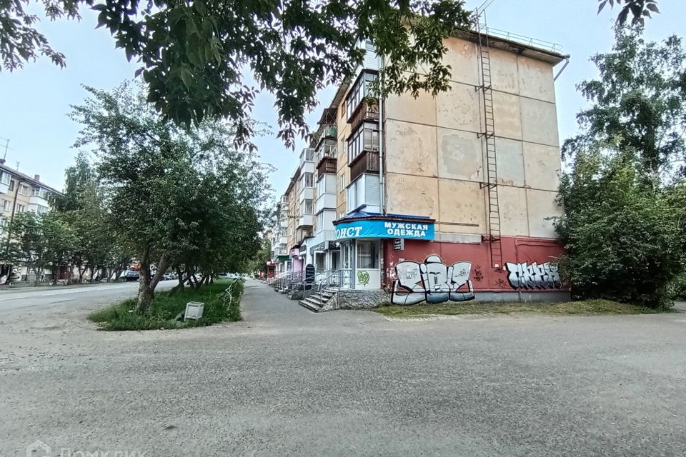 Продаётся 3-комнатная квартира, 56.5 м²