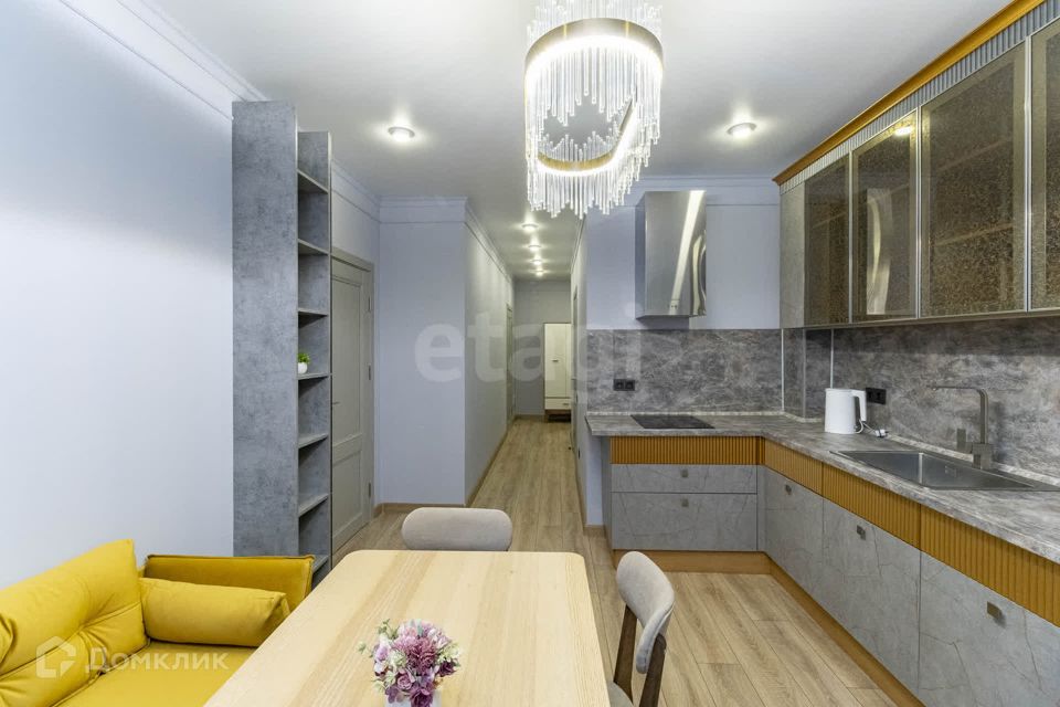 Продаётся 2-комнатная квартира, 61.5 м²