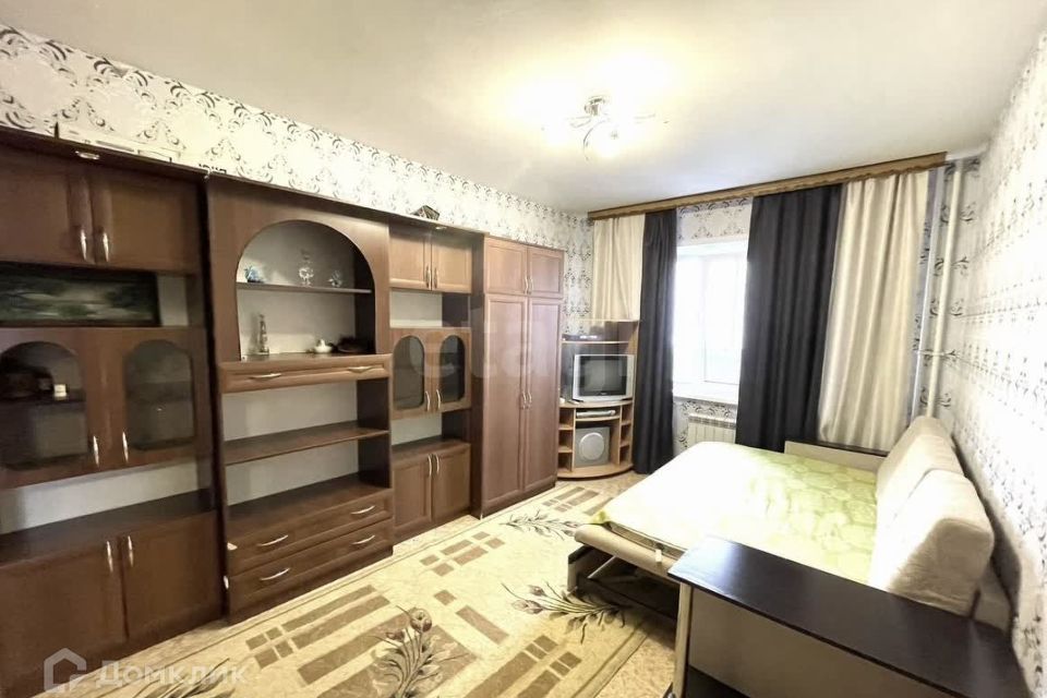 Продаётся 1-комнатная квартира, 42.7 м²