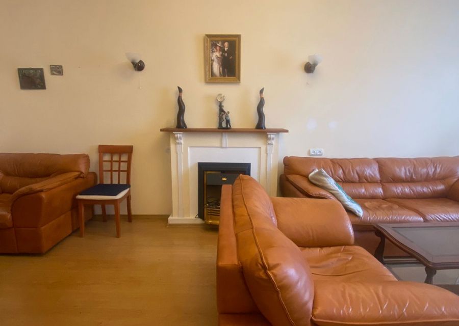 Продаётся 3-комнатная квартира, 93.3 м²