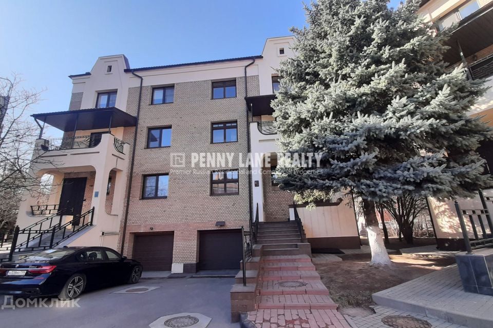 Сдаётся 7-комнатная квартира, 332 м²