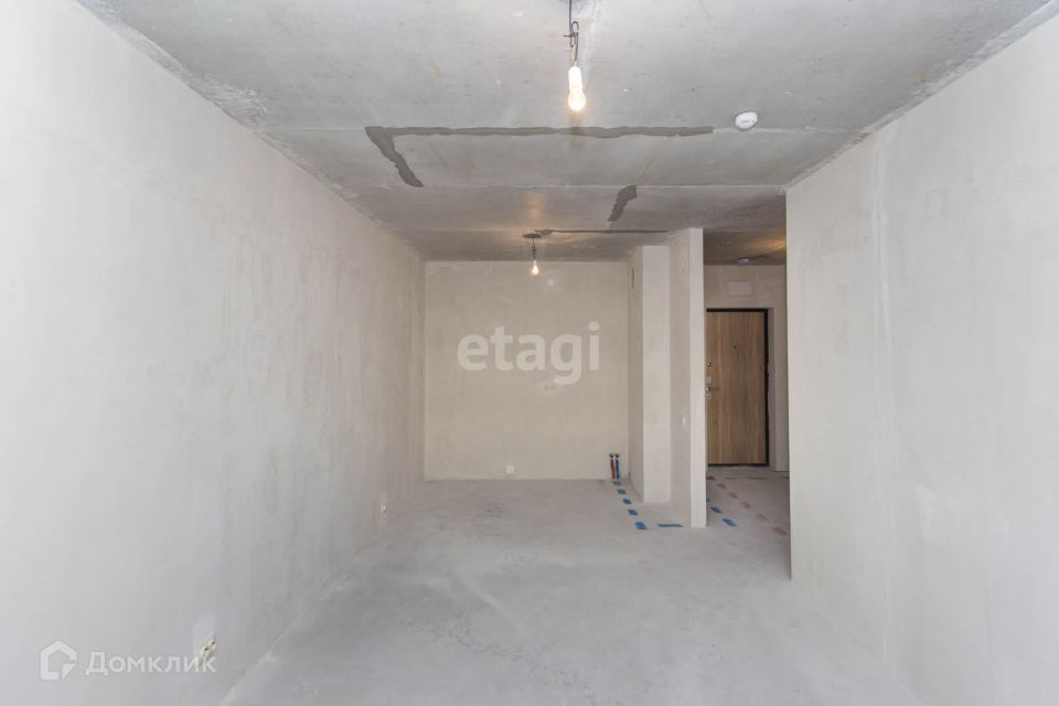Продаётся 1-комнатная квартира, 42.7 м²