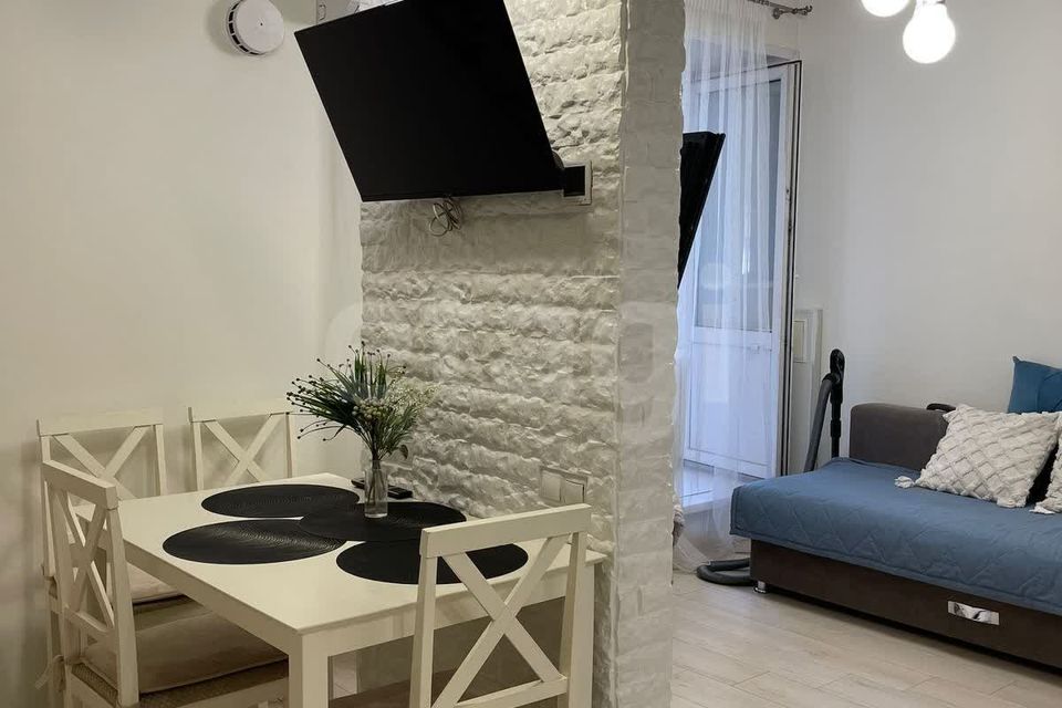 Продаётся 1-комнатная квартира, 35.8 м²