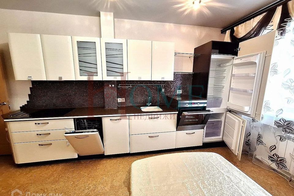 Сдаётся 2-комнатная квартира, 699 м²