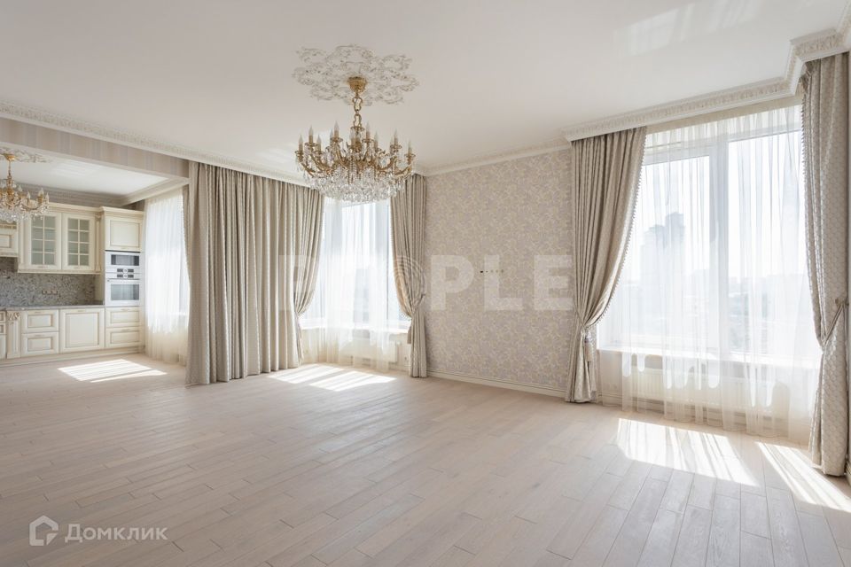 Продаётся 3-комнатная квартира, 119.8 м²