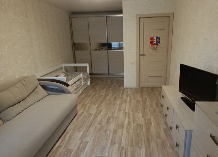 Продаётся 1-комнатная квартира, 37.3 м²
