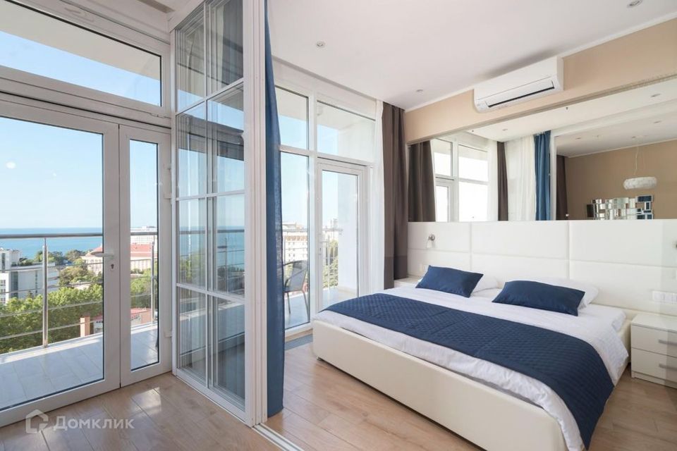 Продаётся 1-комнатная квартира, 56.6 м²