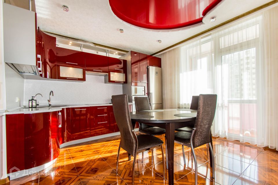 Продаётся 3-комнатная квартира, 102.8 м²