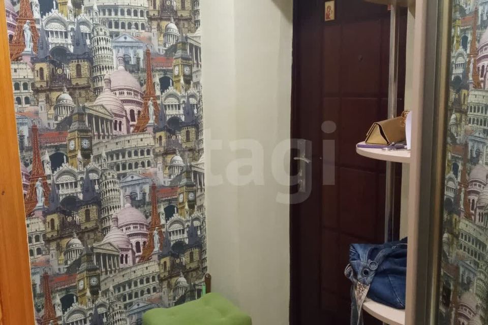 Продаётся 2-комнатная квартира, 42.7 м²