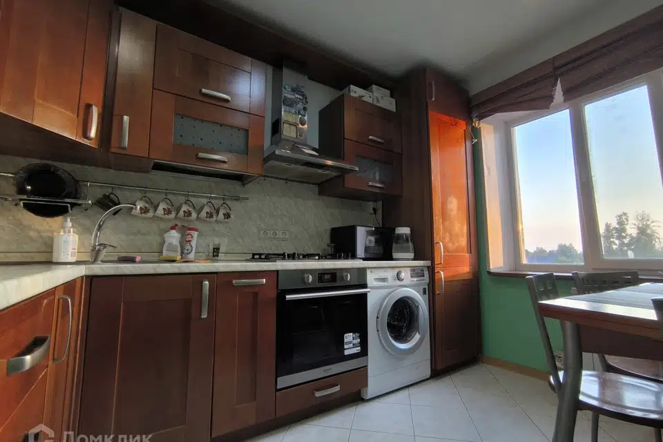 Продаётся 4-комнатная квартира, 77 м²