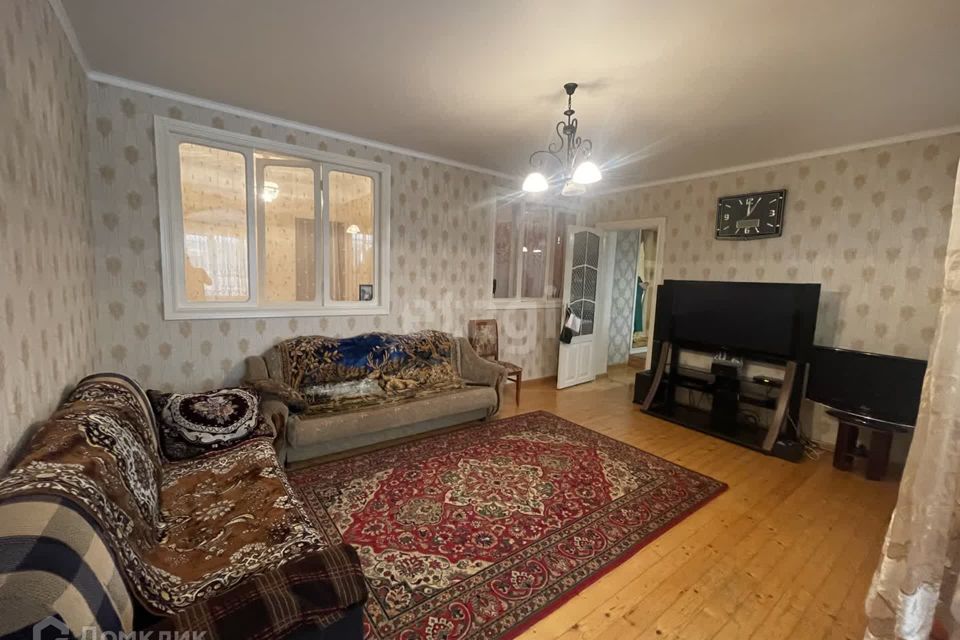 Продаётся 4-комнатная квартира, 105 м²