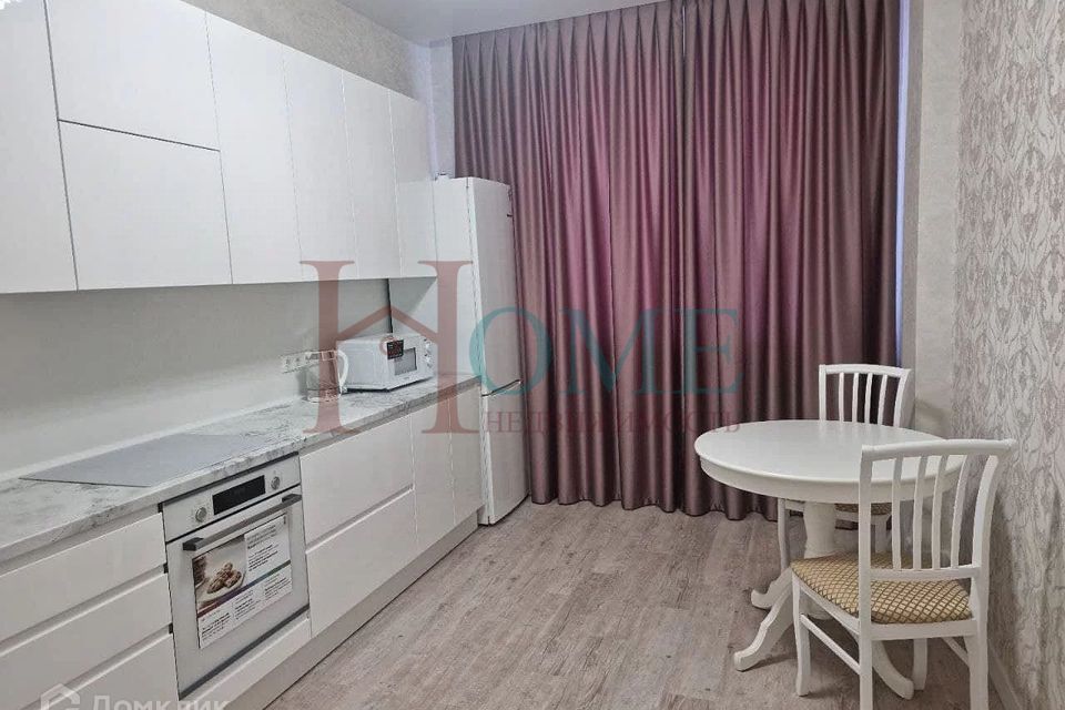 Сдаётся 1-комнатная квартира, 38 м²