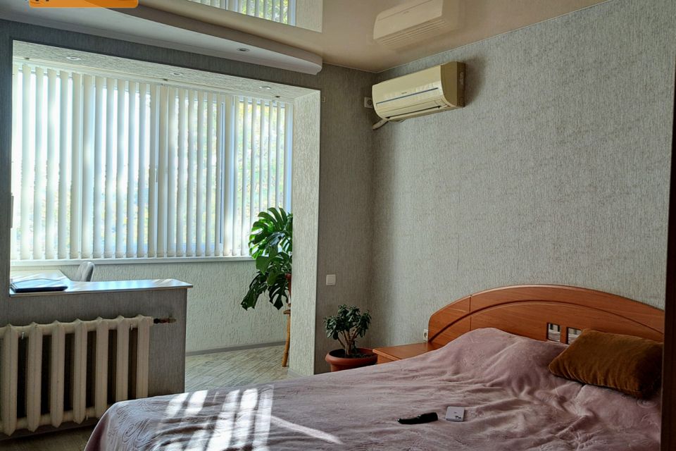 Продаётся 3-комнатная квартира, 63.7 м²