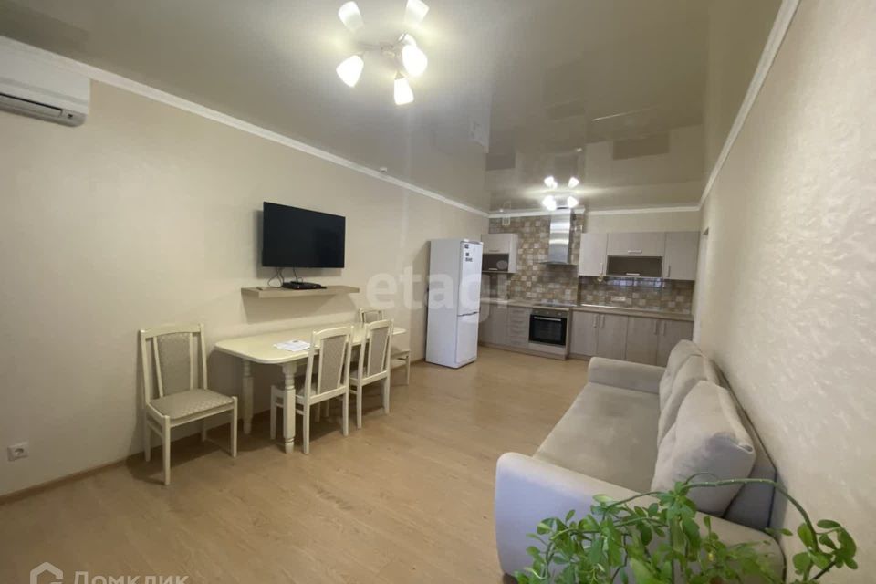 Продаётся 1-комнатная квартира, 54 м²