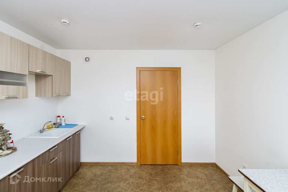 Продаётся 2-комнатная квартира, 59 м²
