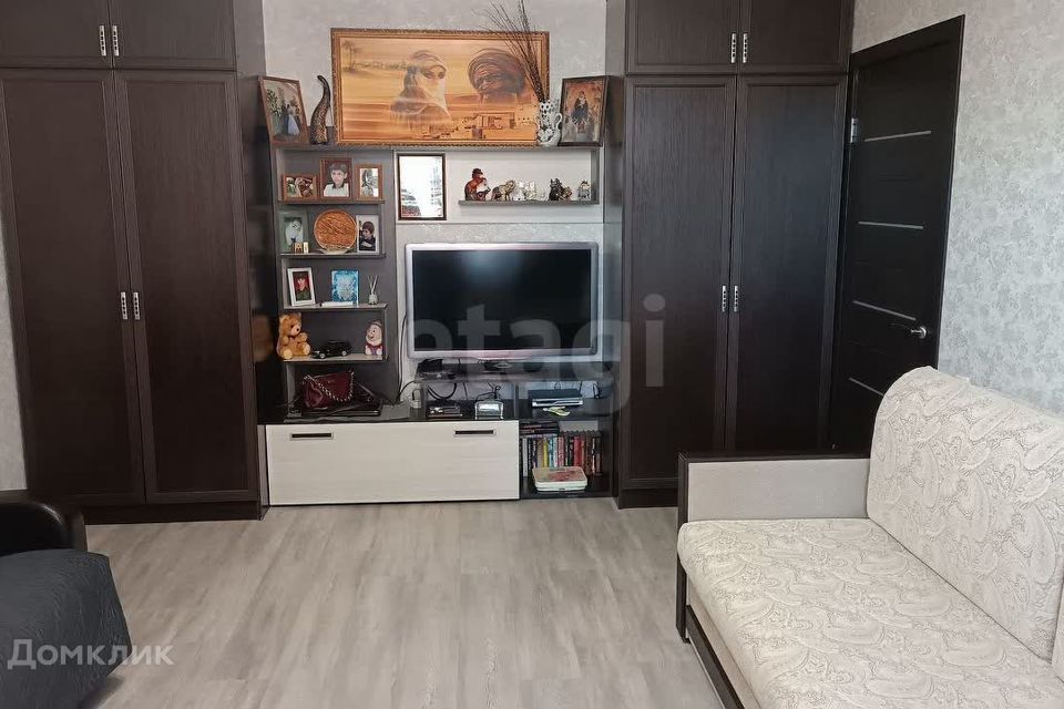 Продаётся 1-комнатная квартира, 43 м²