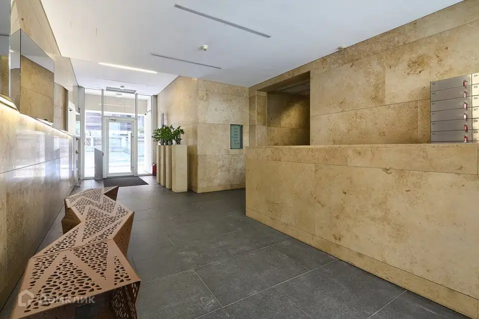 Продаётся 3-комнатная квартира, 197 м²