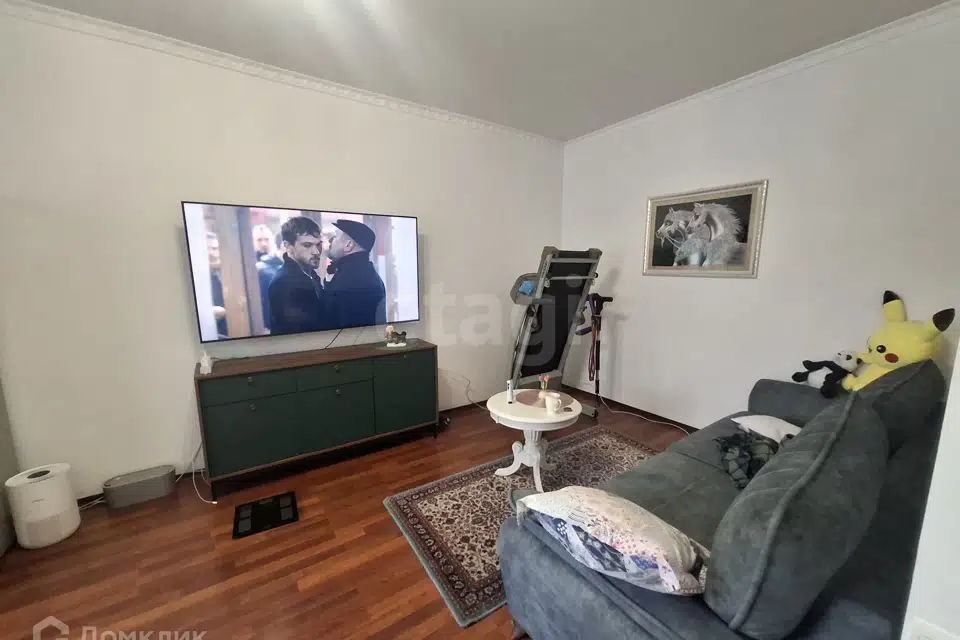 Продаётся 4-комнатная квартира, 72 м²