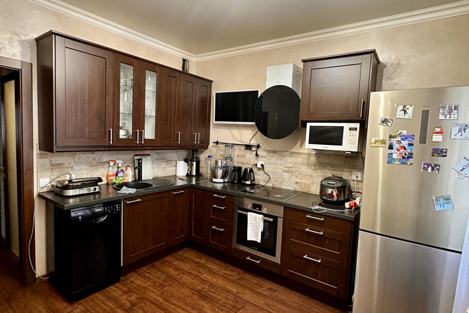 Продаётся 3-комнатная квартира, 90 м²