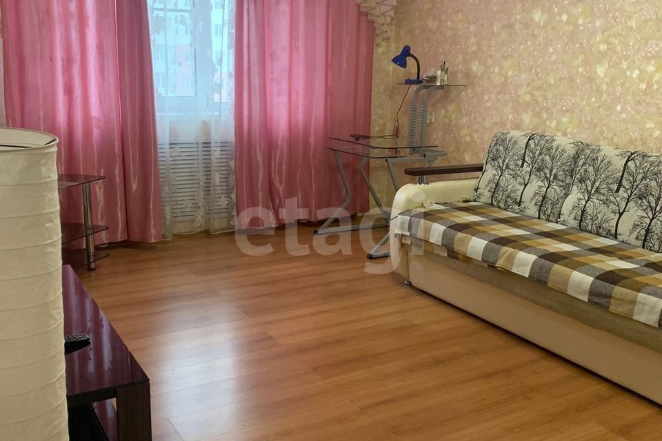 Продаётся 2-комнатная квартира, 55.6 м²