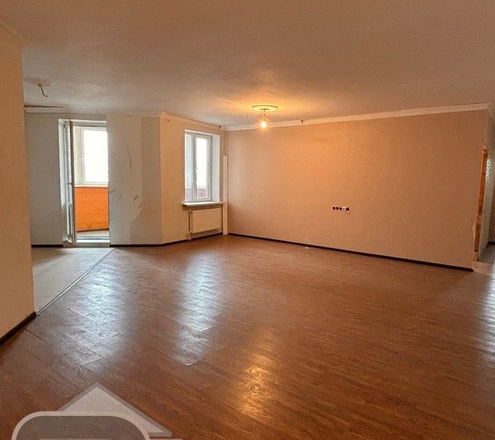 Продаётся 3-комнатная квартира, 82 м²