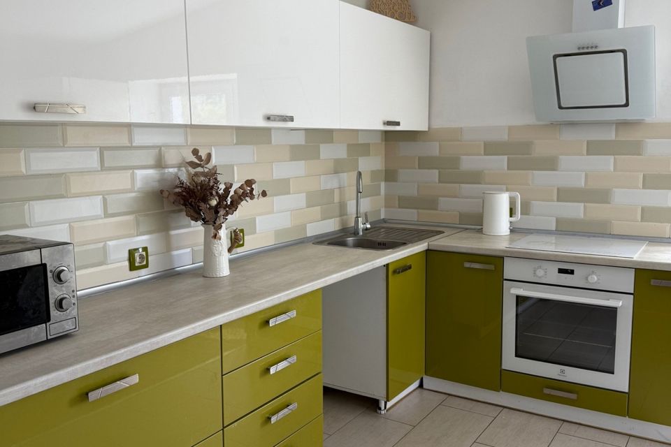 Продаётся 3-комнатная квартира, 110 м²