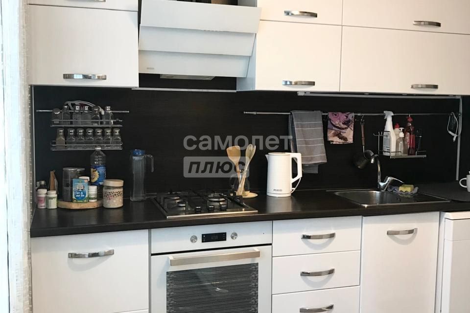 Продаётся 3-комнатная квартира, 62.8 м²