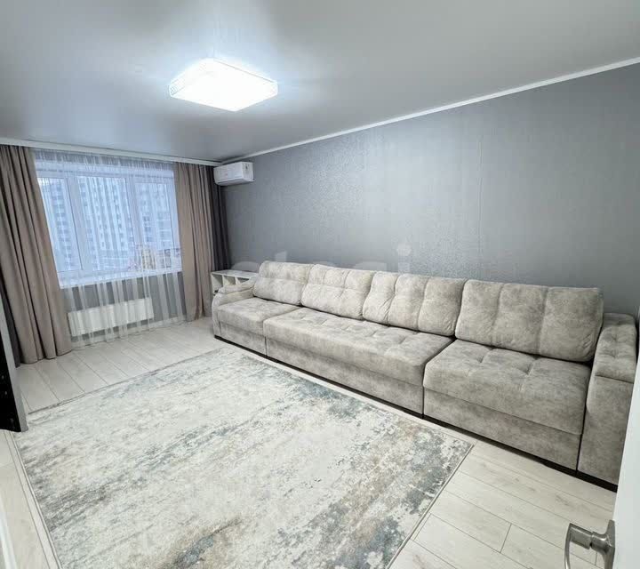 Продаётся 2-комнатная квартира, 58.6 м²