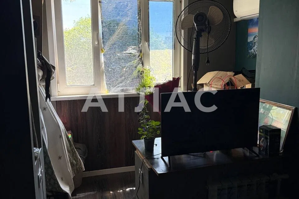 Продаётся 3-комнатная квартира, 56.6 м²