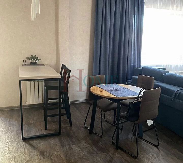 Сдаётся 1-комнатная квартира, 42 м²
