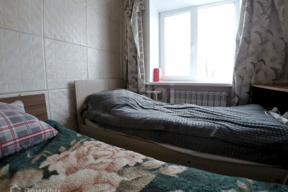 Продаётся 3-комнатная квартира, 41.3 м²